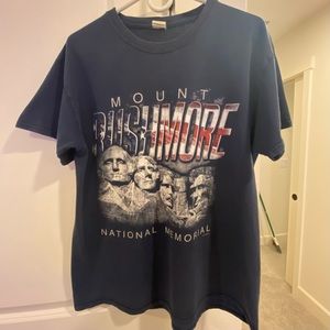 Navy color Vintage T Shirt Y2K Mount Rushmore National Memorial Graphic T Shirt